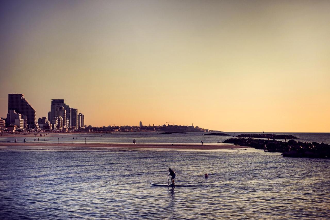 Brown Brut Seafront Hotel, A Member Of Brown Hotels Tel Aviv Exterior photo