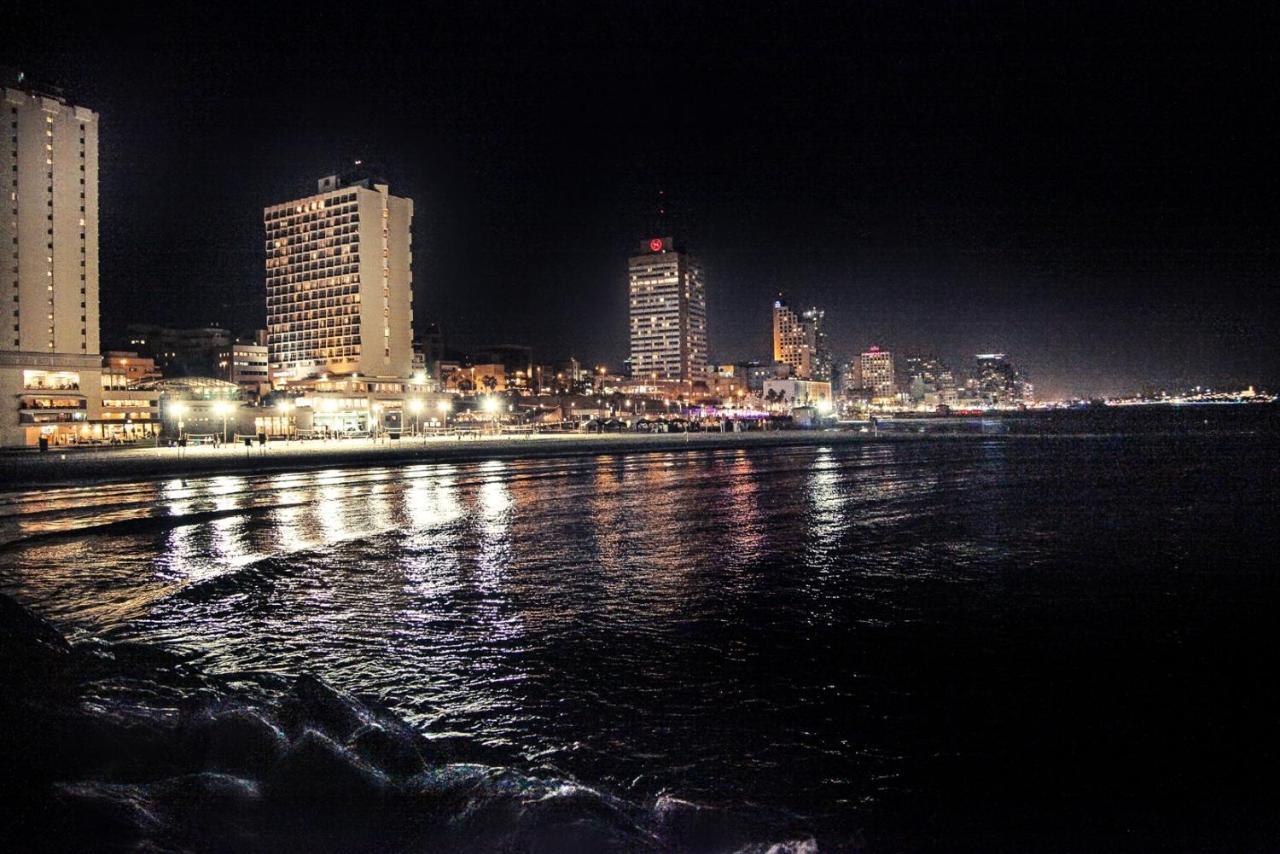 Brown Brut Seafront Hotel, A Member Of Brown Hotels Tel Aviv Exterior photo